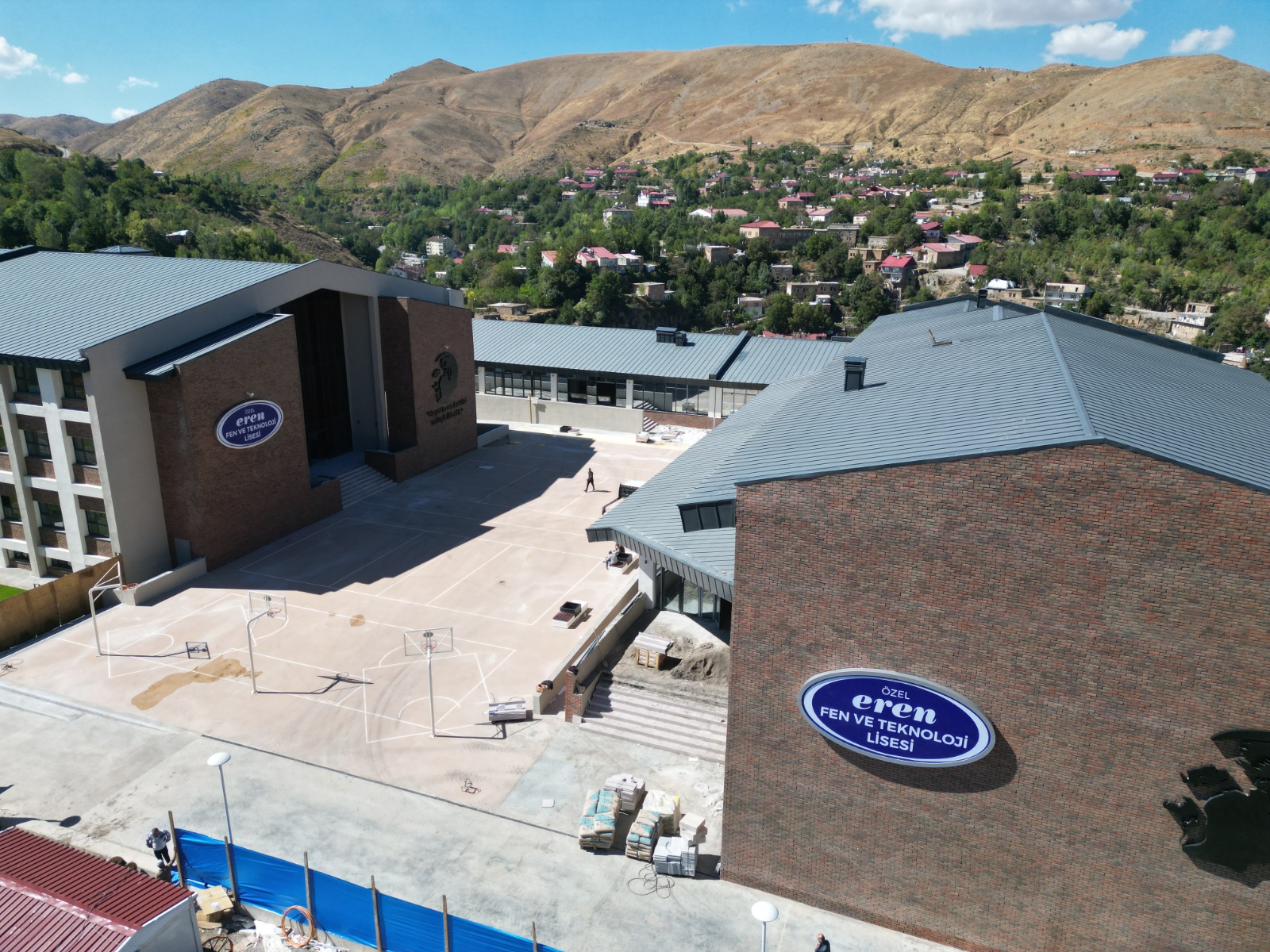 BİTLİS EREN FEN VE TEKNOLOJİ LİSESİ