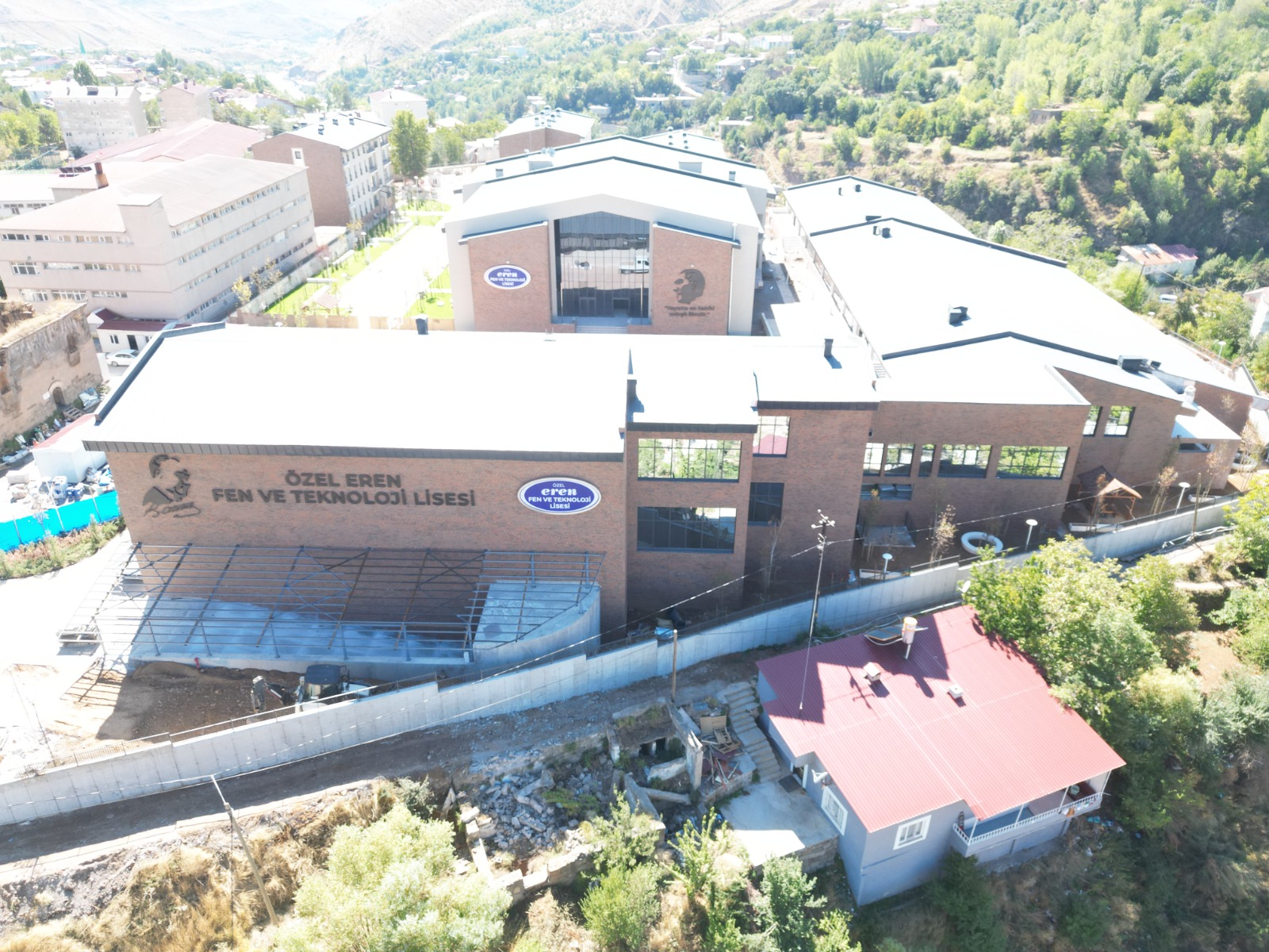 BİTLİS EREN FEN VE TEKNOLOJİ LİSESİ