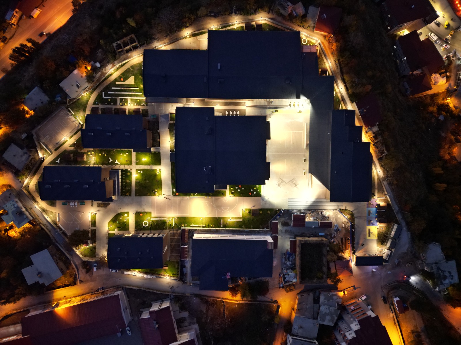 BİTLİS EREN FEN VE TEKNOLOJİ LİSESİ