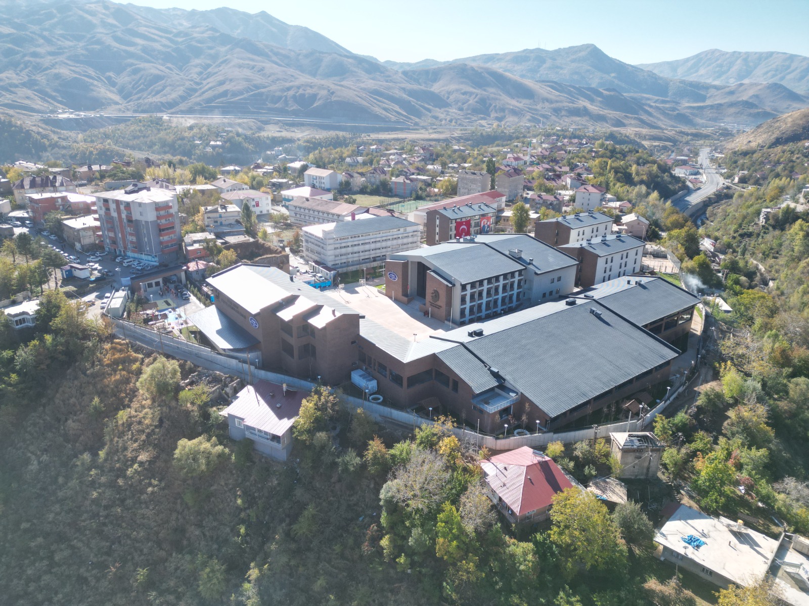 BİTLİS EREN FEN VE TEKNOLOJİ LİSESİ