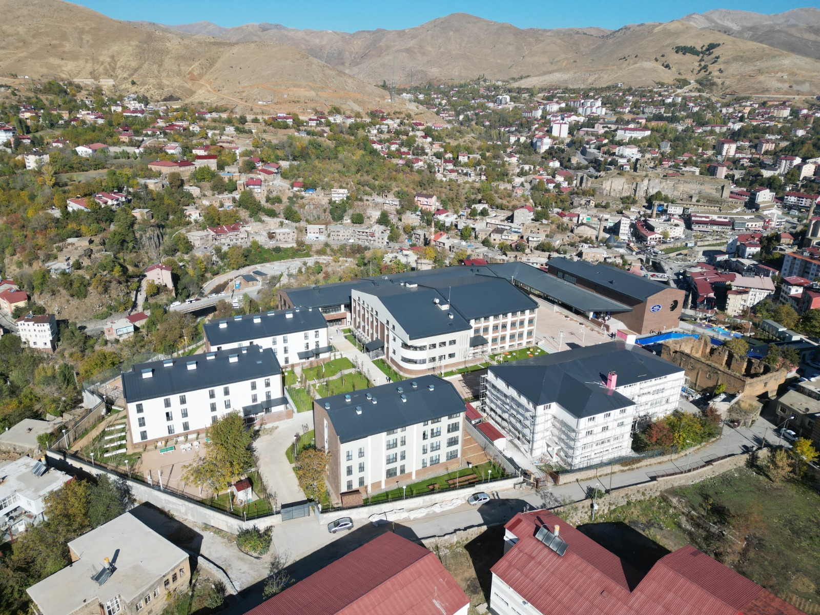 BİTLİS EREN FEN VE TEKNOLOJİ LİSESİ