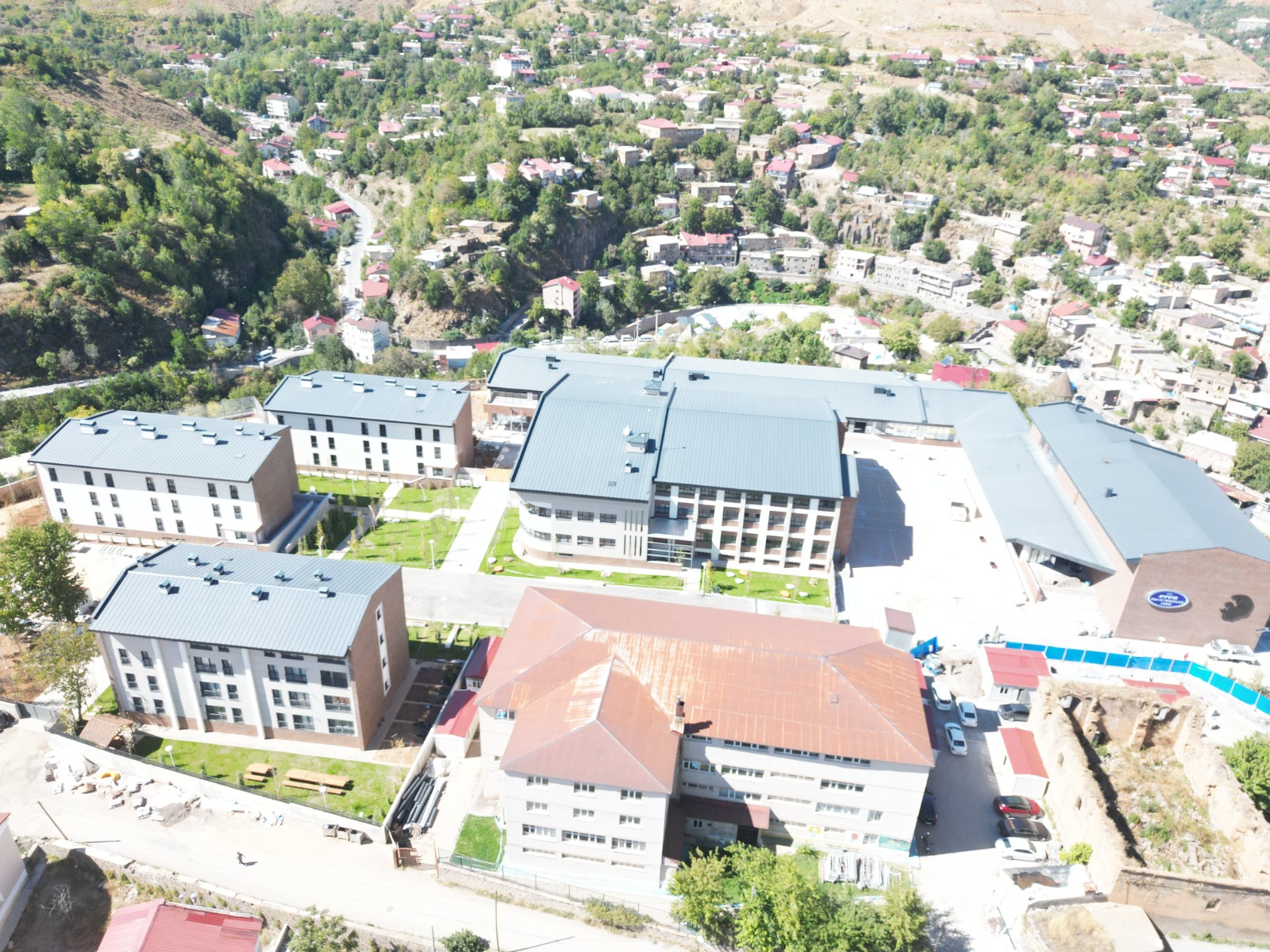 BİTLİS EREN FEN VE TEKNOLOJİ LİSESİ